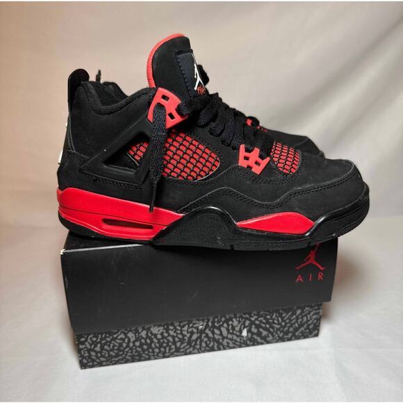 Size 5.5 - Nike Air Jordan 4 Retro GS Red Thunder Men's Shoes Ships Now - Picture 1 of 9